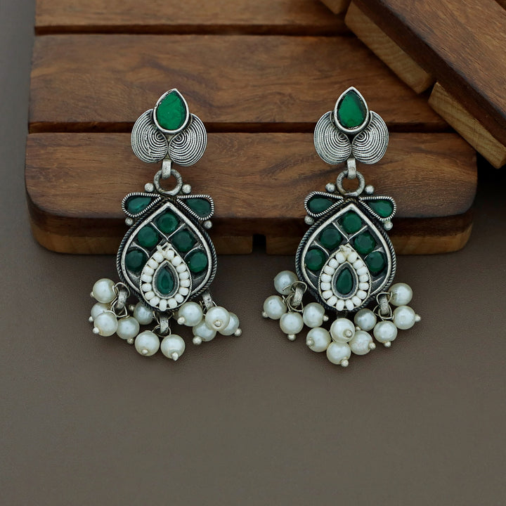 Irana Glossy Pearl Neck Cuff With Earring
