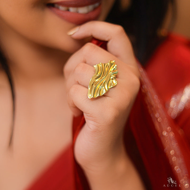 Golden Wrinkled Halia Ring