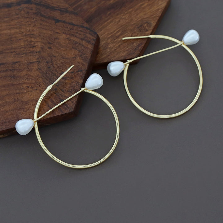 Sosha Golden Dual Pearl Hoop Earring