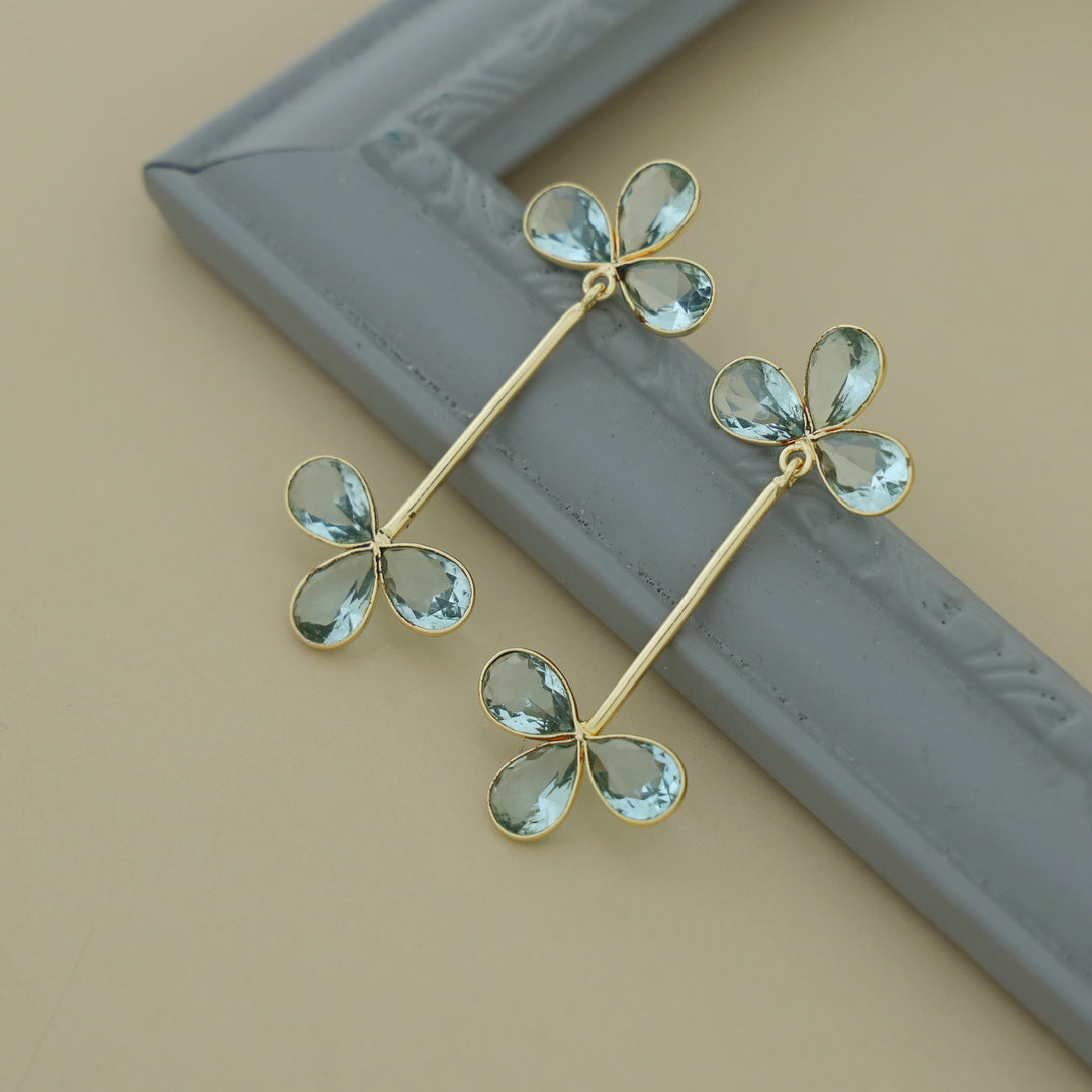 Yareli 3 Petal Floral Glossy Earring