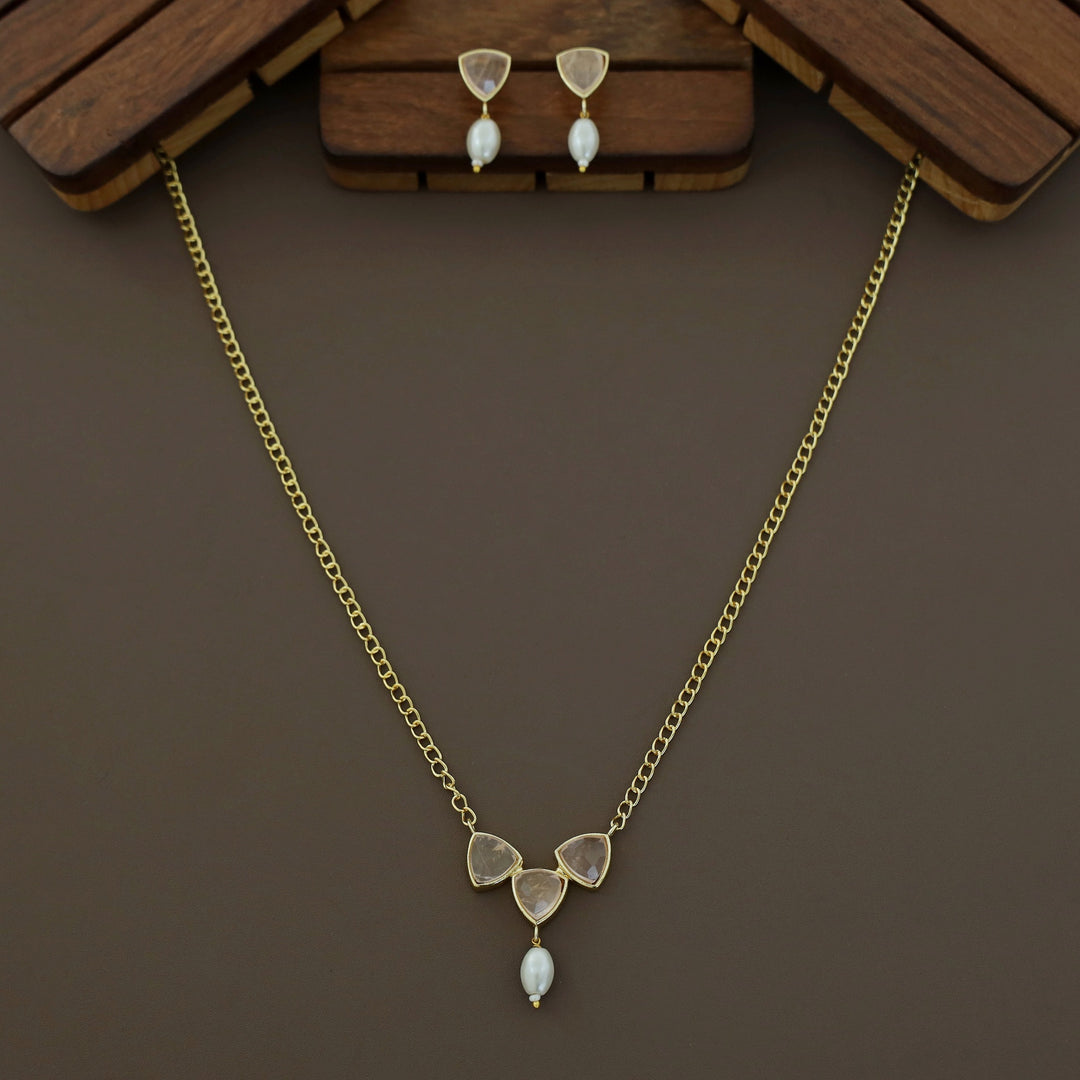 Eesha Golden Glossy Pearl Neckpiece