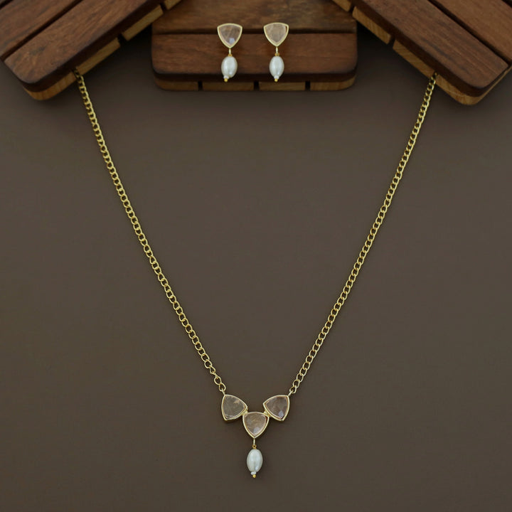 Eesha Golden Glossy Pearl Neckpiece