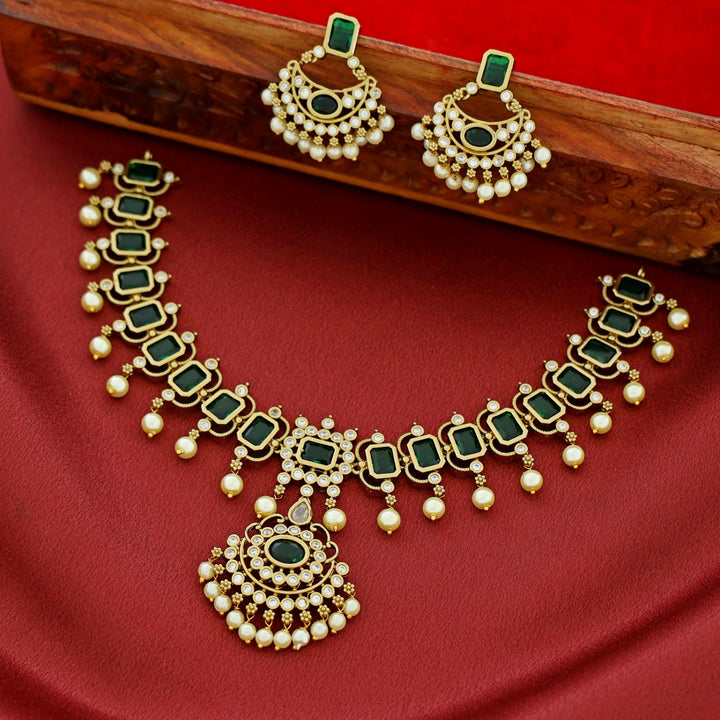 Eshma Golden Pearl Glossy Stone Neckpiece With Earring