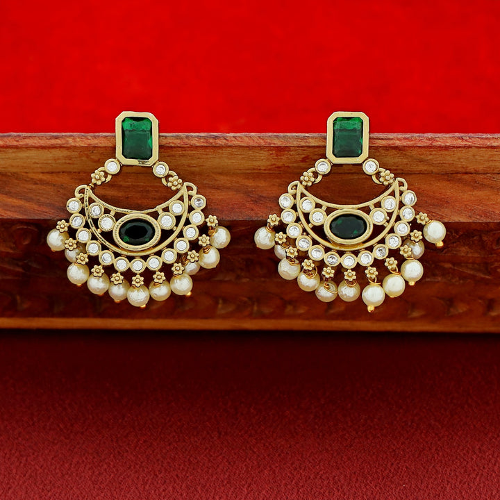 Eshma Golden Pearl Glossy Stone Neckpiece With Earring