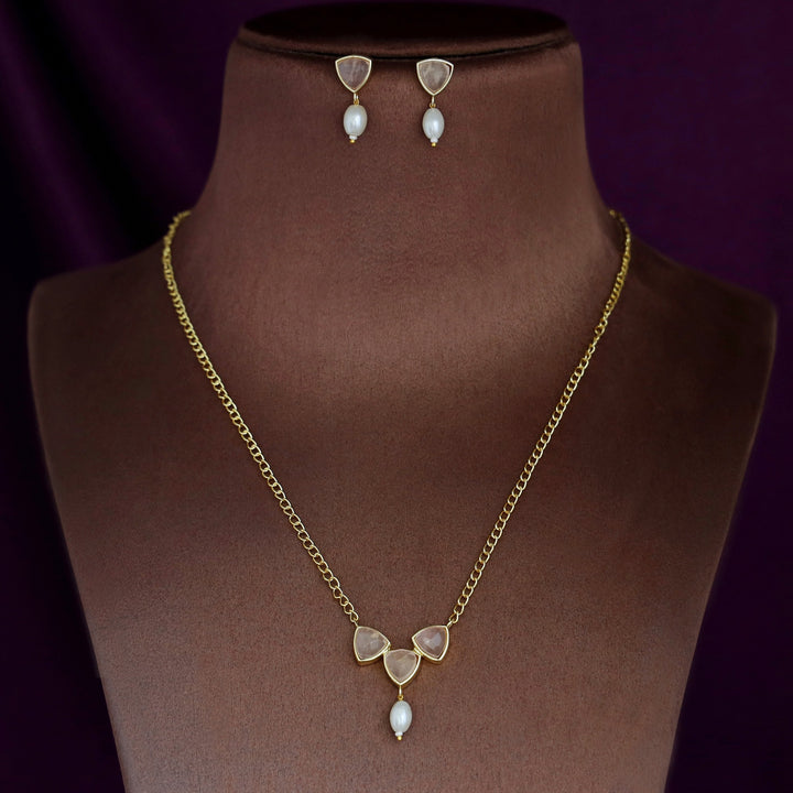 Eesha Golden Glossy Pearl Neckpiece