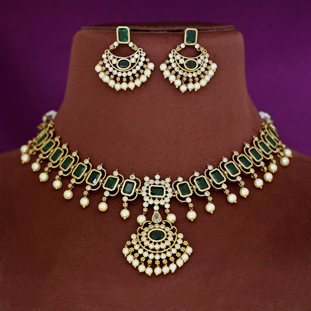 Eshma Golden Pearl Glossy Stone Neckpiece With Earring