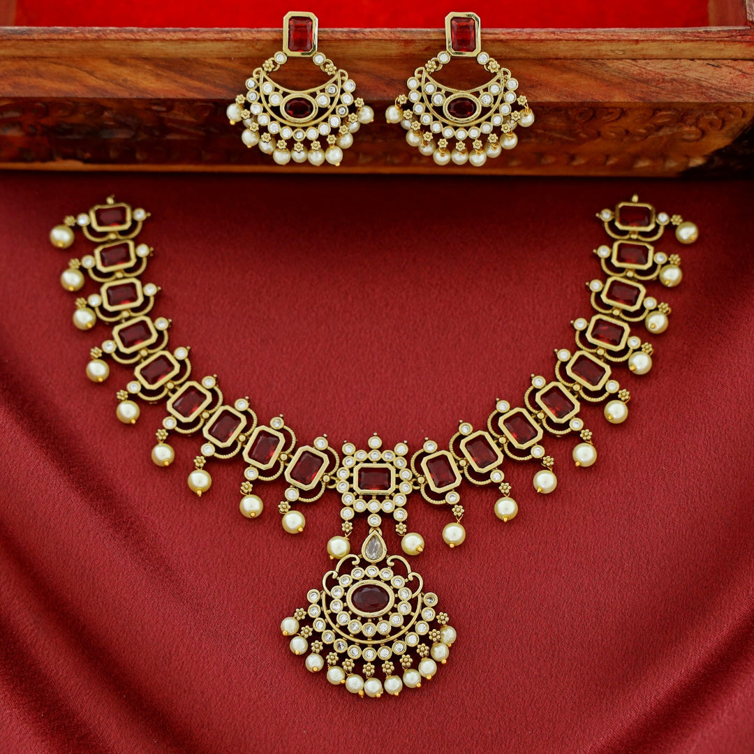 Eshma Golden Pearl Glossy Stone Neckpiece With Earring