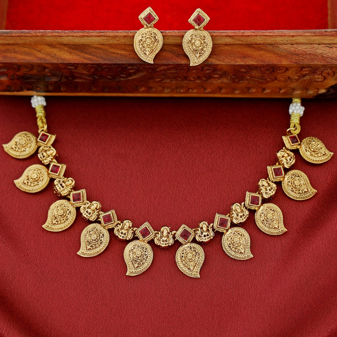 Brishti Devi Short Neckpiece With Earring
