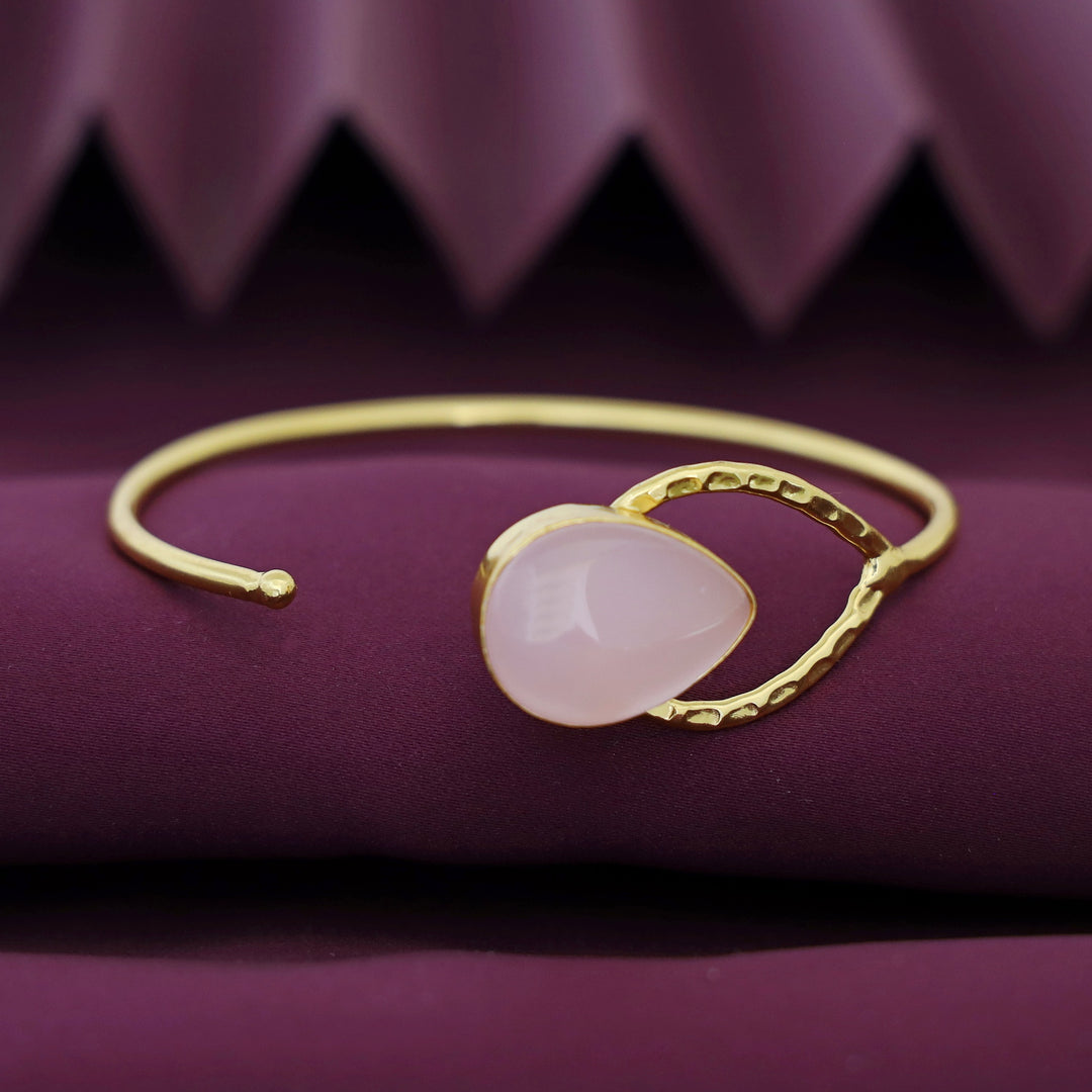 Madhurima Golden Glossy Drop Bangle