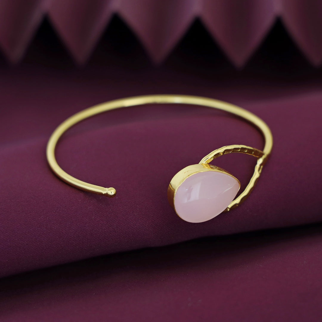 Madhurima Golden Glossy Drop Bangle