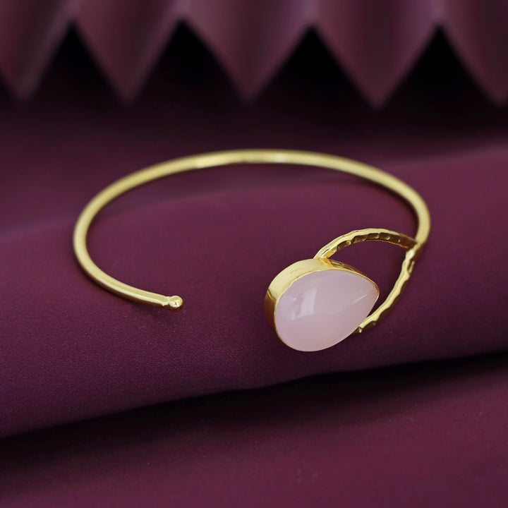 Madhurima Golden Glossy Drop Bangle