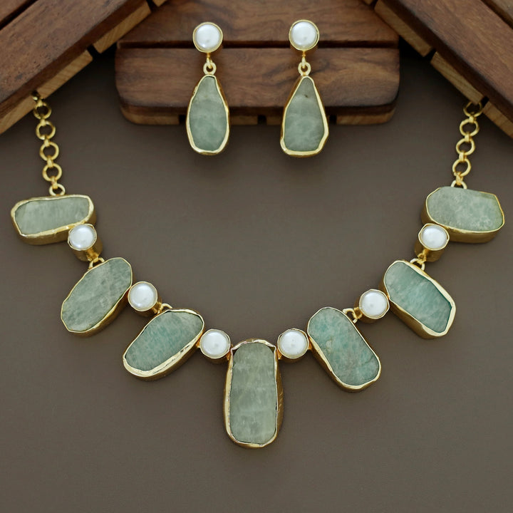 Pegasus Rugged Stone Neckpiece With Earring