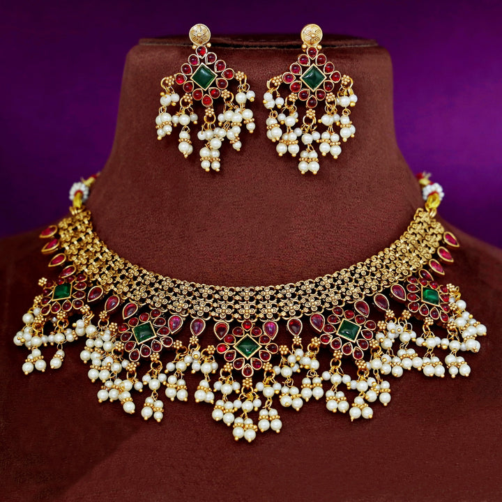 Hridyanshi Kemp Stone Cluster Pearl Short Neckpiece With Earring