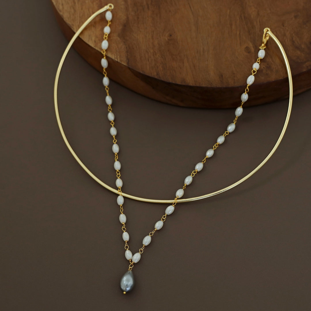 Eleanor Golden Pearl Neck Cuff