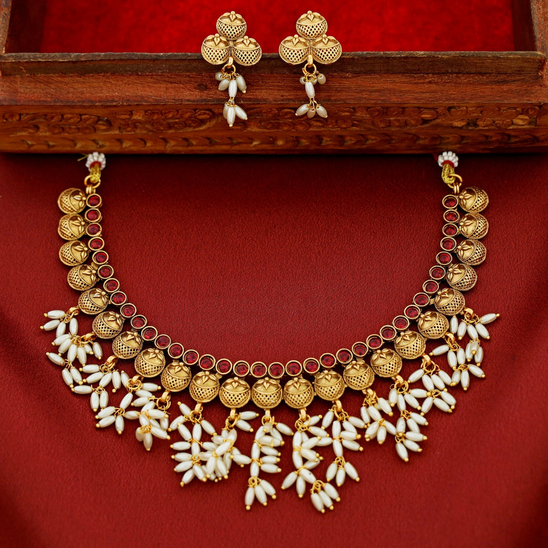 Kshama Circle Bunch Rice Pearl Short Neckpiece With Earring