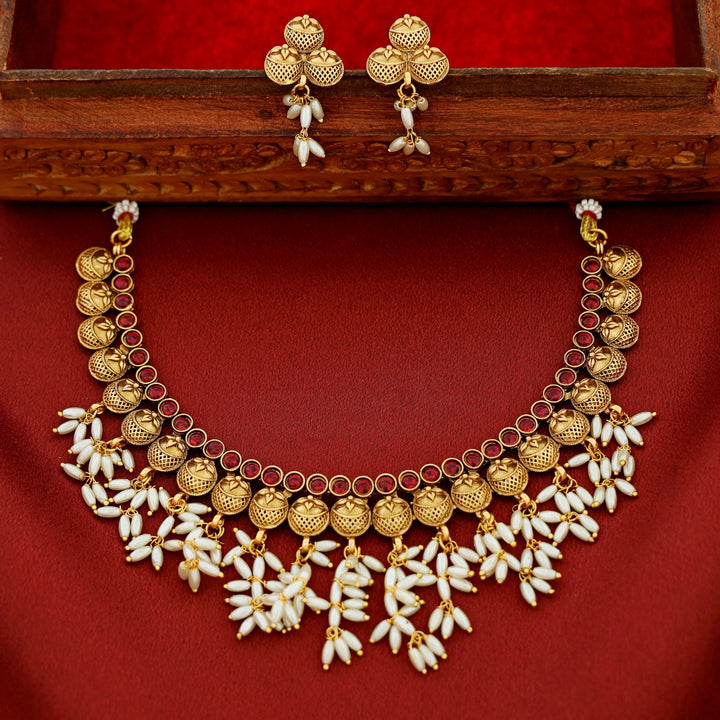 Kshama Circle Bunch Rice Pearl Short Neckpiece With Earring