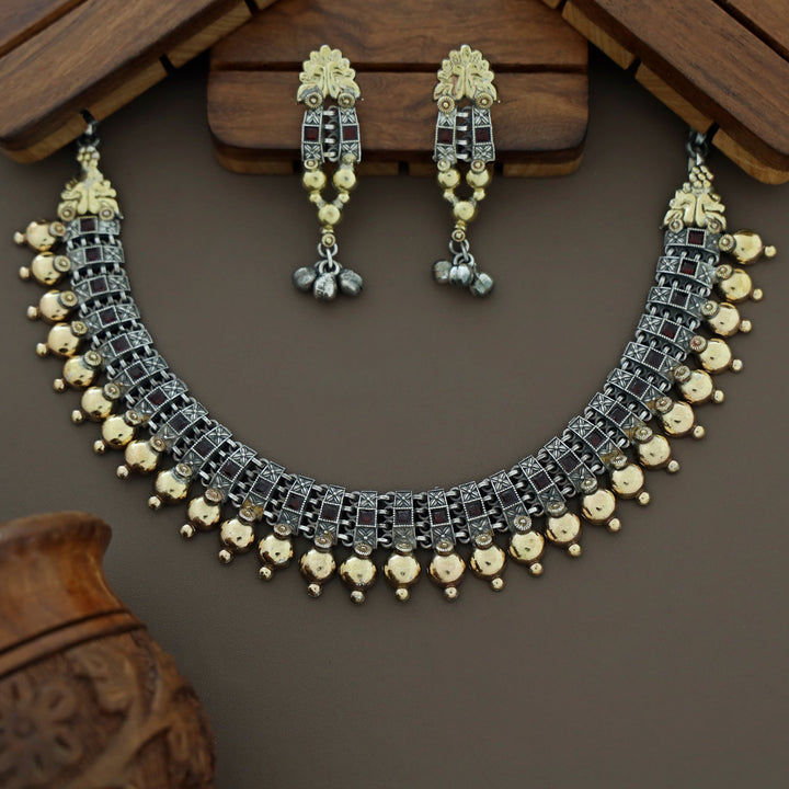 Rasiya Dual Tone Short Neckpiece With Earring