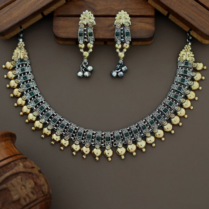 Rasiya Dual Tone Short Neckpiece With Earring