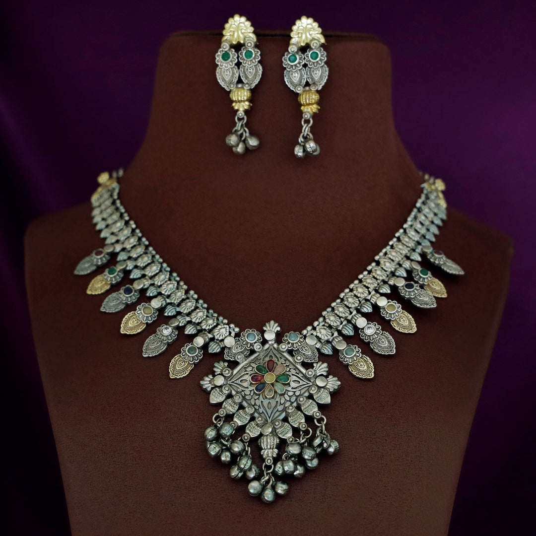 Bhavishya Silver Ghungroo Neckpiece With Earring