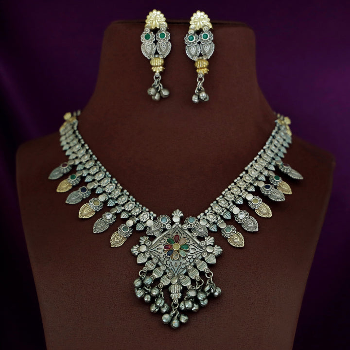 Bhavishya Silver Ghungroo Neckpiece With Earring
