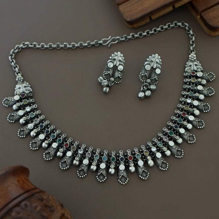 Riswanah Short Neckpiece With Earring