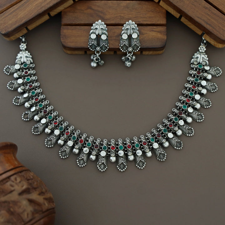 Riswanah Short Neckpiece With Earring
