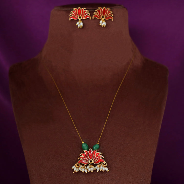 Raksha Lotus Rice Pearl String Neckpiece With Earring