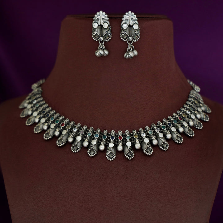 Riswanah Short Neckpiece With Earring