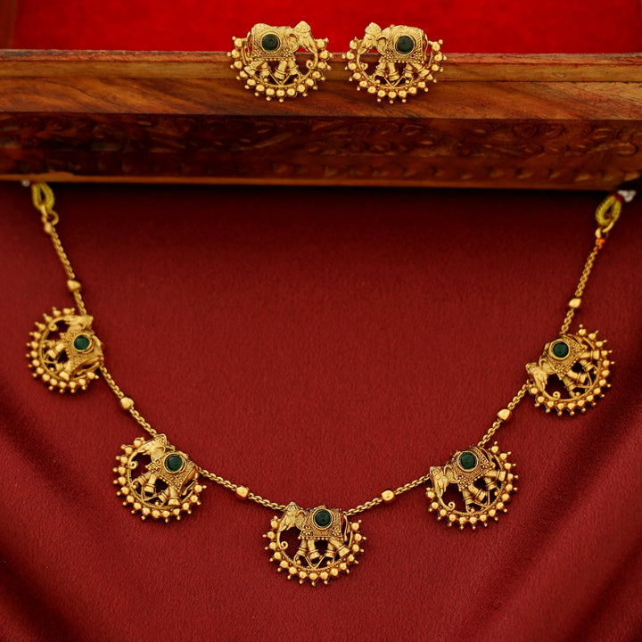 Vihana Gajavanthi Airavath Short Neckpiece With Earring