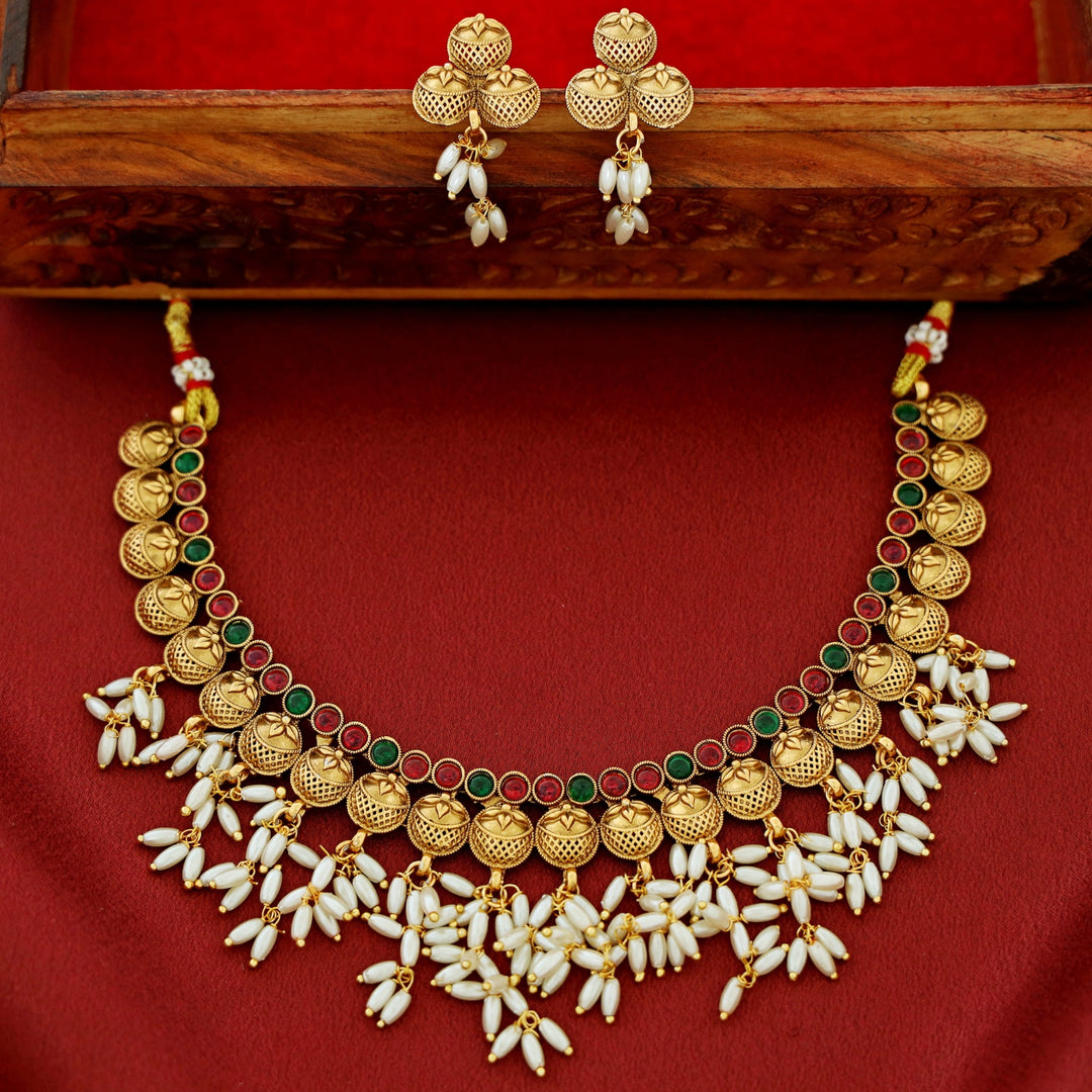 Kshama Circle Bunch Rice Pearl Short Neckpiece With Earring