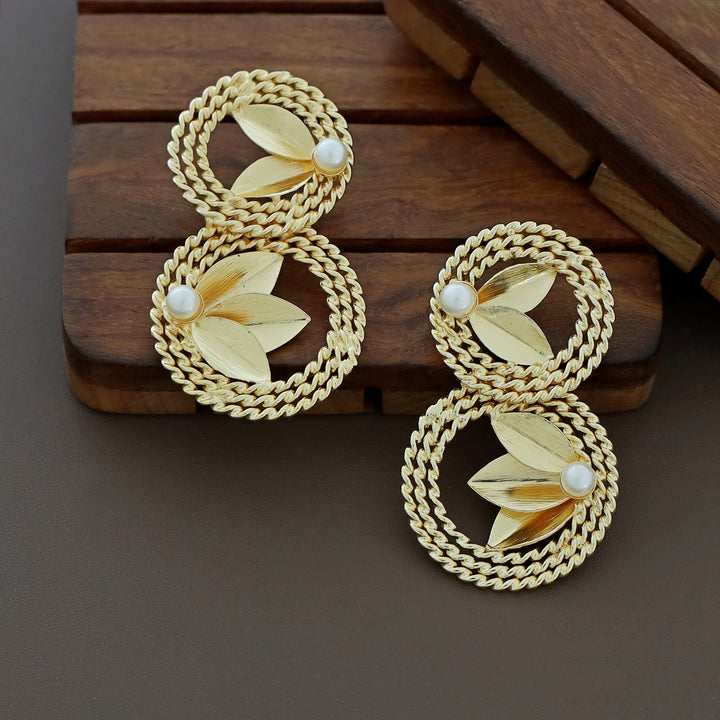 Golden Twisted Dual Circle Leafy Pearl Earring