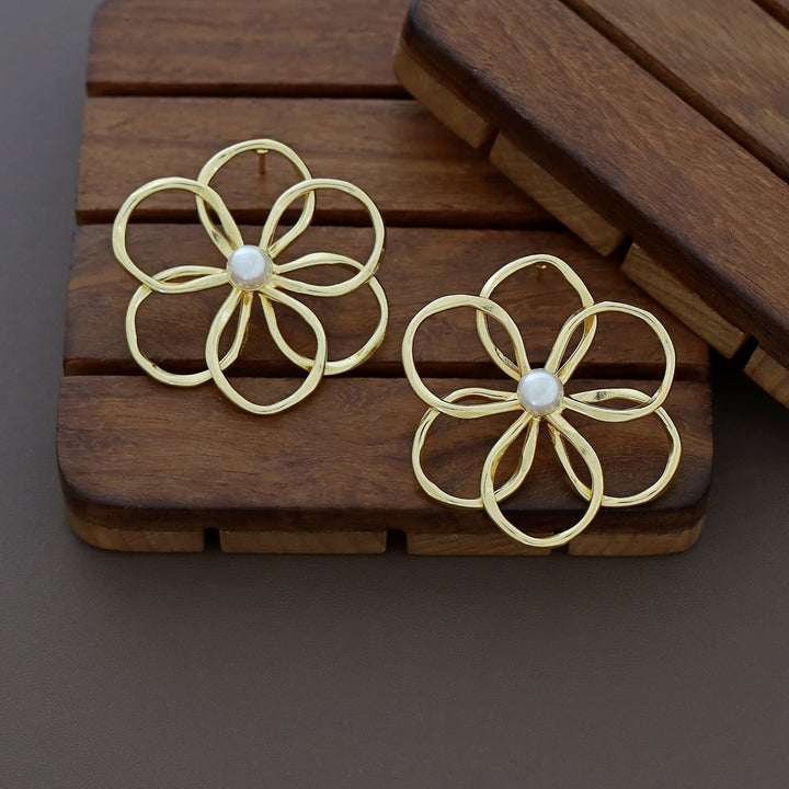 Misha Golden Flower Pearl Earring