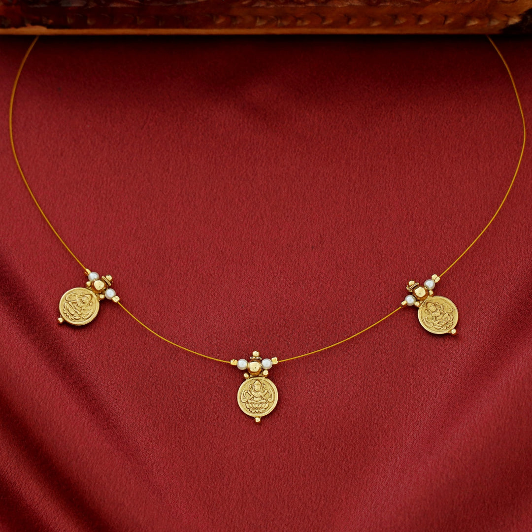 Dhanvi 3 Kashi Beaded String Neckpiece