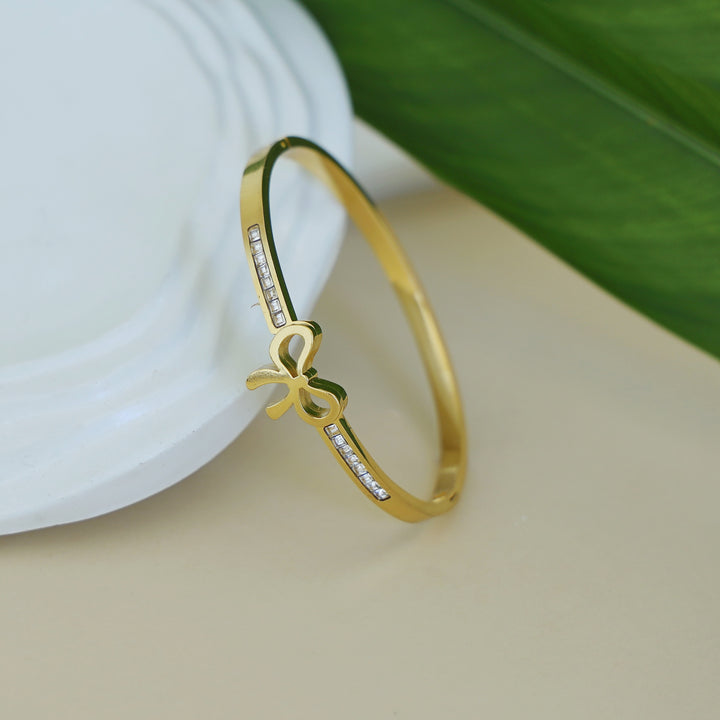 Ninette Openable Bowtie Bangle