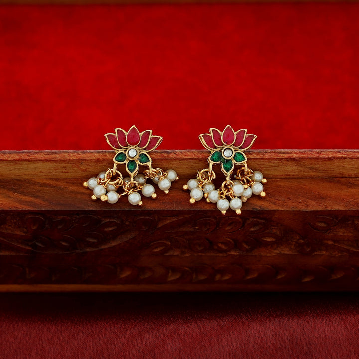 Arusha Mini Lotus Cluster Pearl Devi Neckpiece With Earring