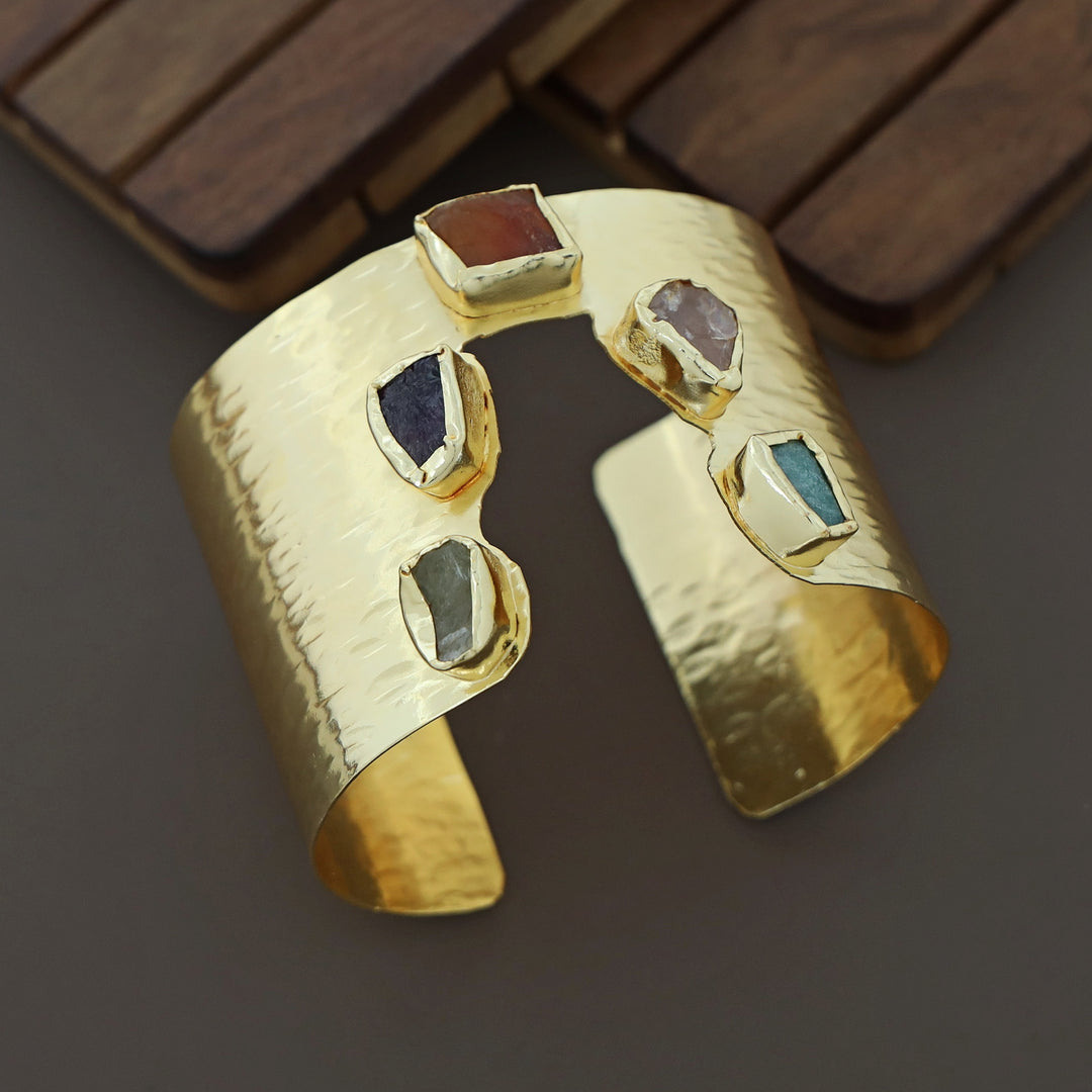 Merle Raw Stone Open Hand Cuff