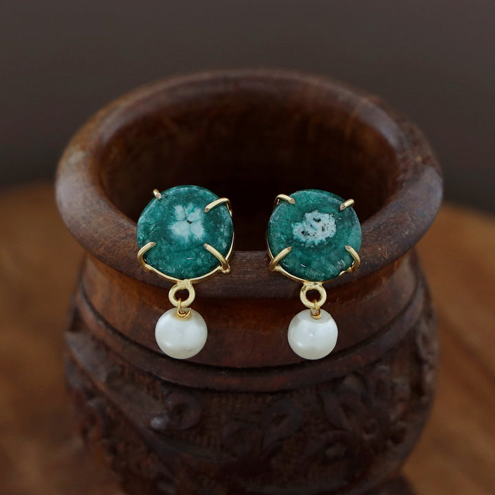 Dyed Solar Agate Claw Pearl Studs