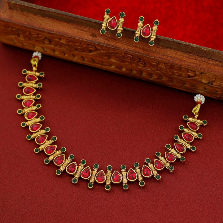 Laha Kemp Short Neckpiece With Earring