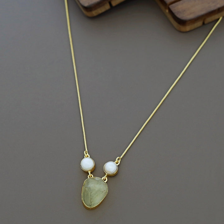 Fresh Water Pearl With Raw Stone Neckpiece