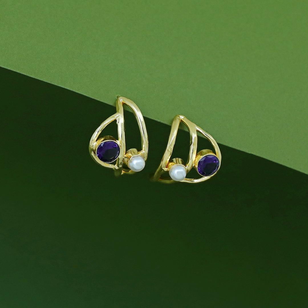 Sanaya Curvy Hammered Pearl Glossy Earring