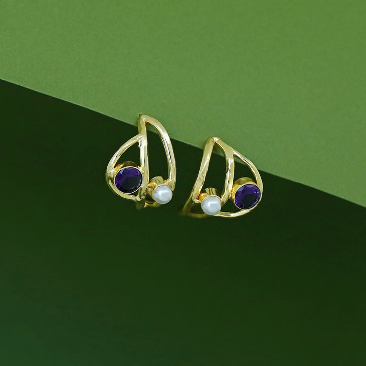 Sanaya Curvy Hammered Pearl Glossy Earring