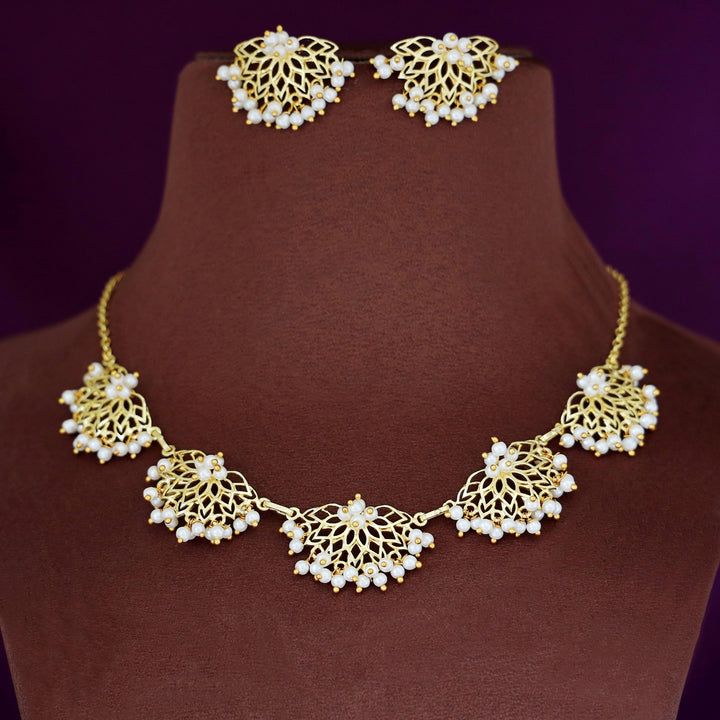 Dhana Lotus Pearl Neckpiece With Earring