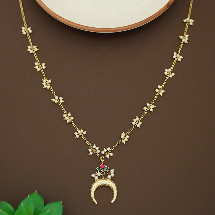 Jihara Cluster Pearl Textured Half Moon Neckpiece