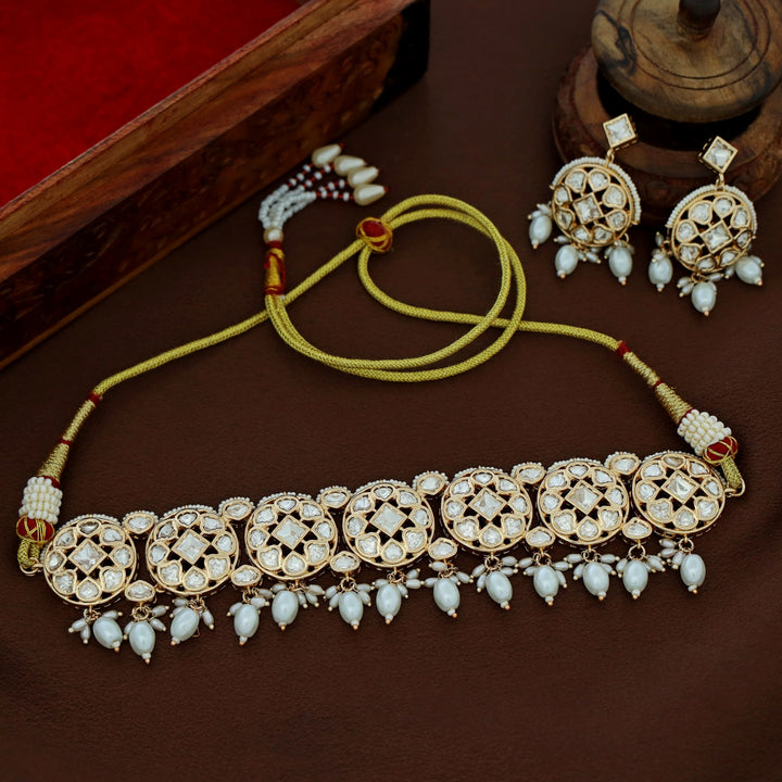 Premium Anagha Kundan Pearl Choker With Earring