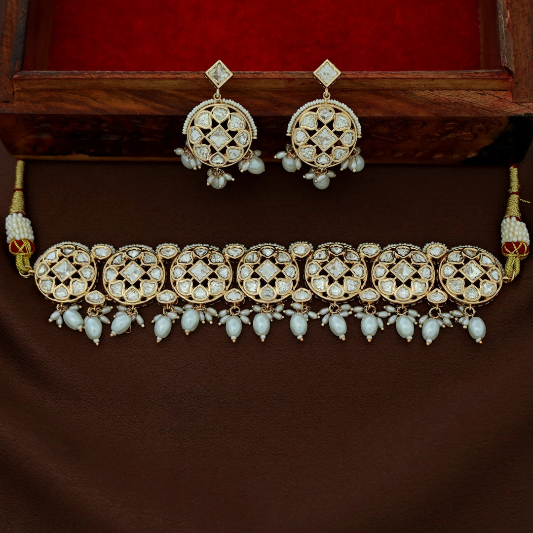 Premium Anagha Kundan Pearl Choker With Earring