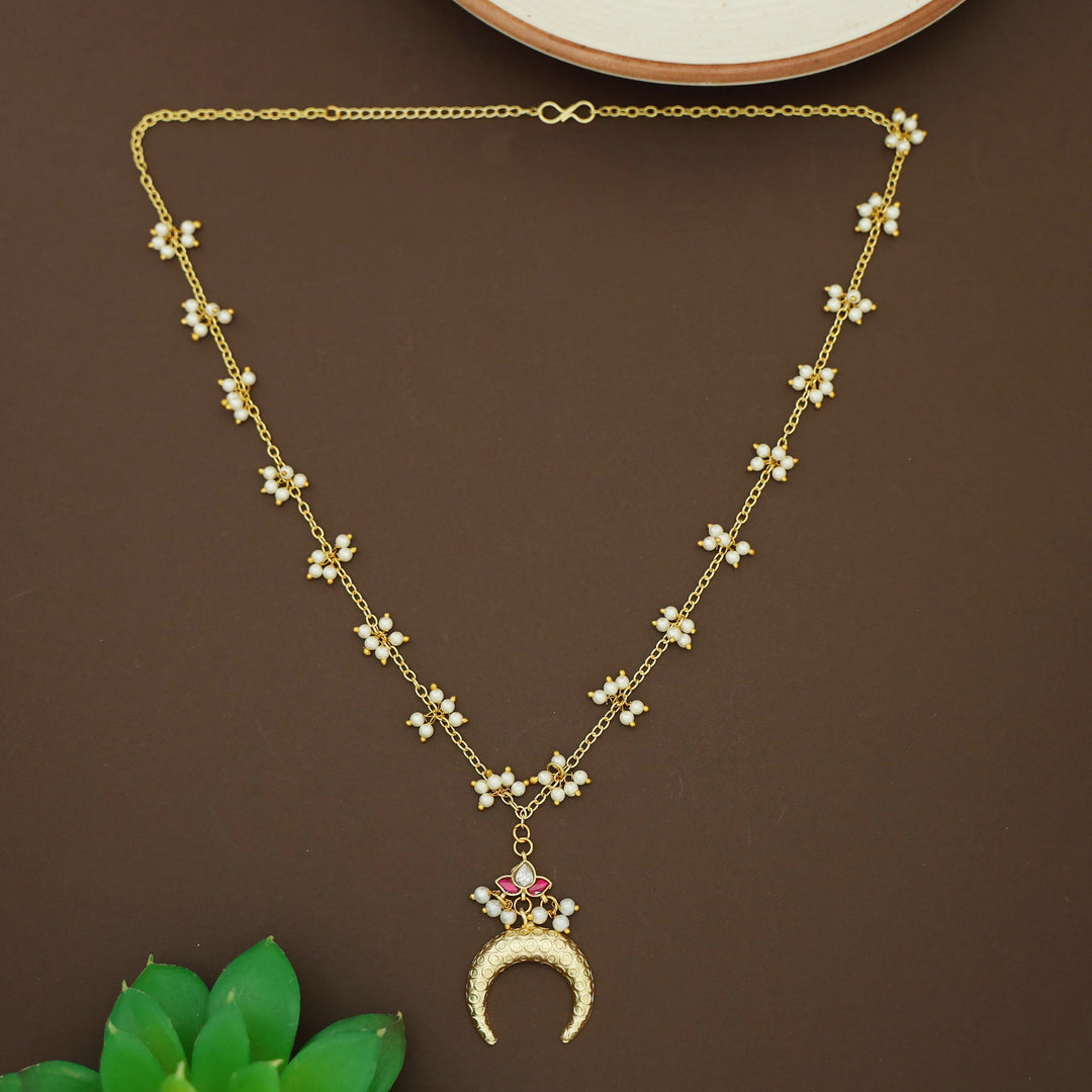 Jihara Cluster Pearl Textured Half Moon Neckpiece