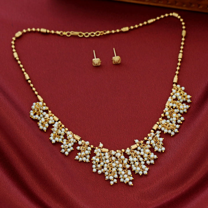 Astra Pearl Bunch Neckpiece With Stud