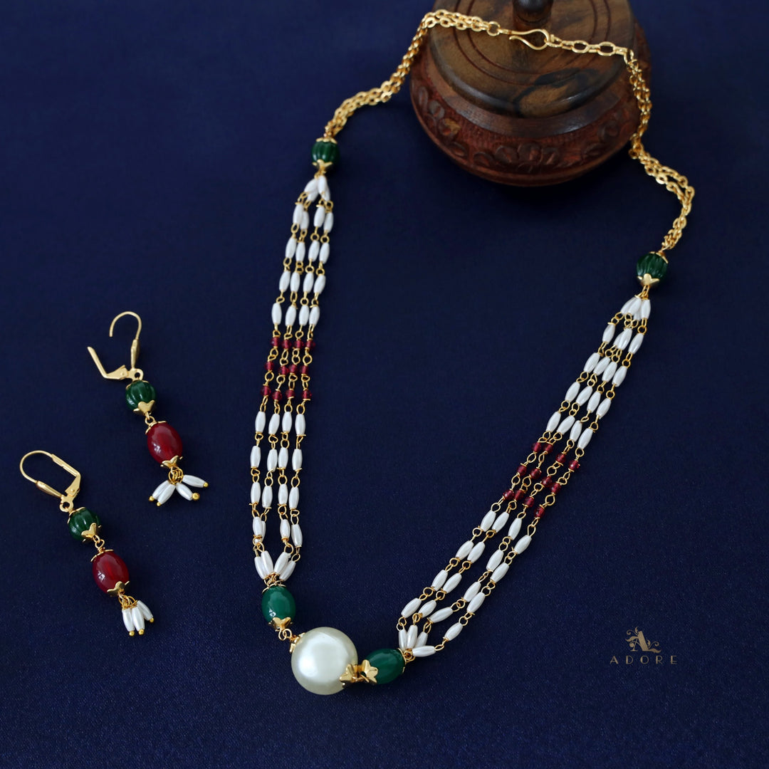 Padma Niharika Rice Pearl Neckpiece With Drop