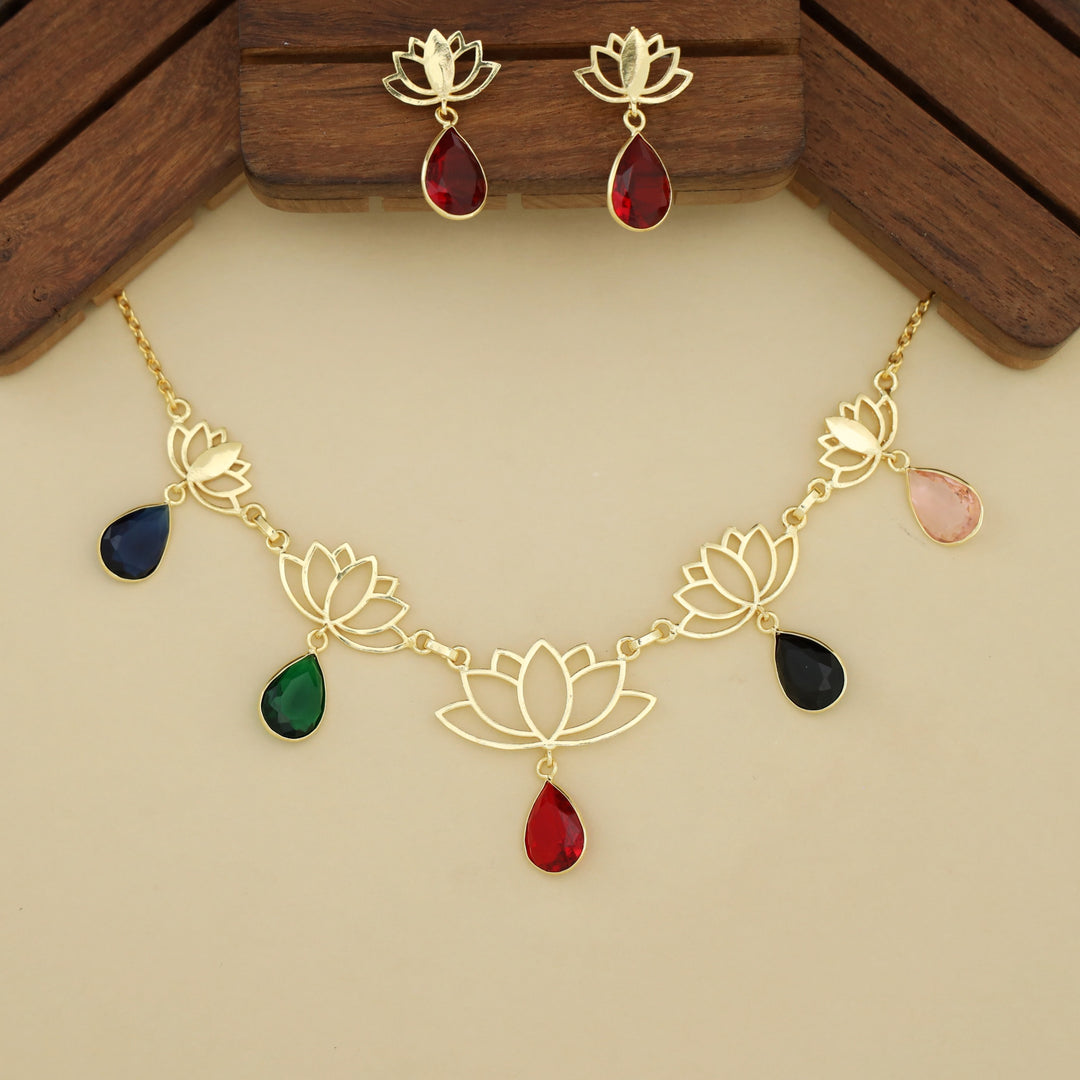 Golden Lotus Drop Glossy Stone Short Neckpiece With Earring