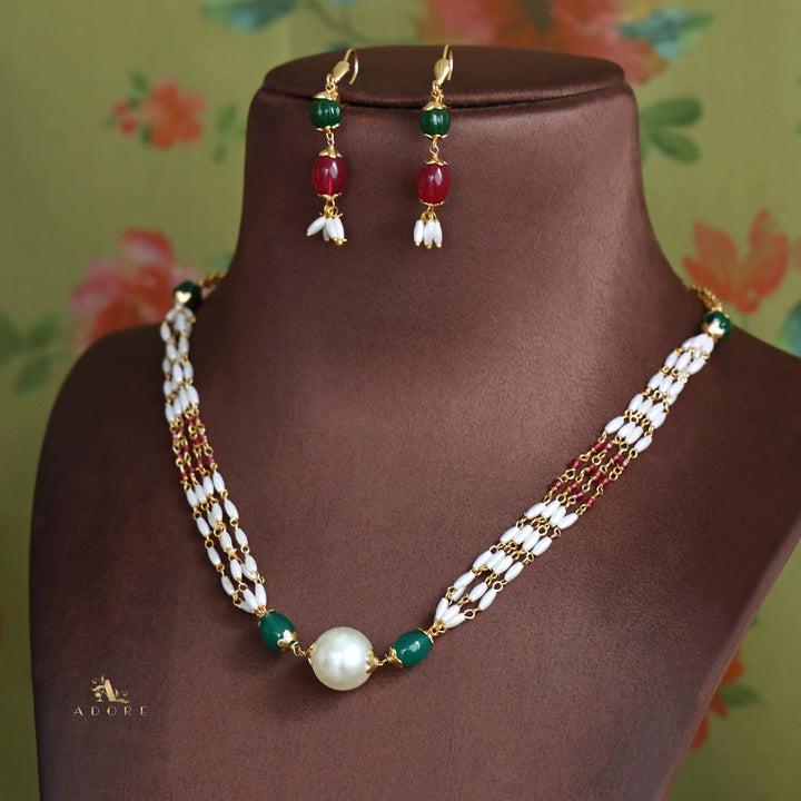 Padma Niharika Rice Pearl Neckpiece With Drop